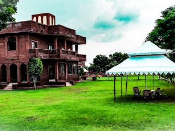 INDROKA FORT – Heritage Hotel And Resort