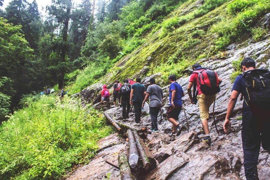 Trekking in Kheerganga